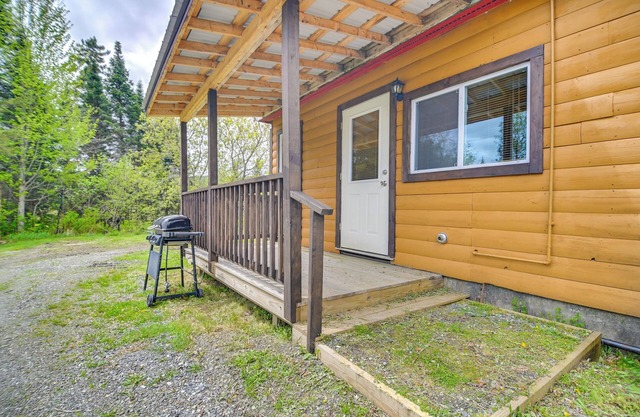 Trailside Studio 1 Mi to Lake Francis Activities!