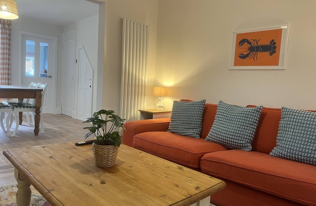 Train Station Cottage Taunton - Walk to town, pet friendly!