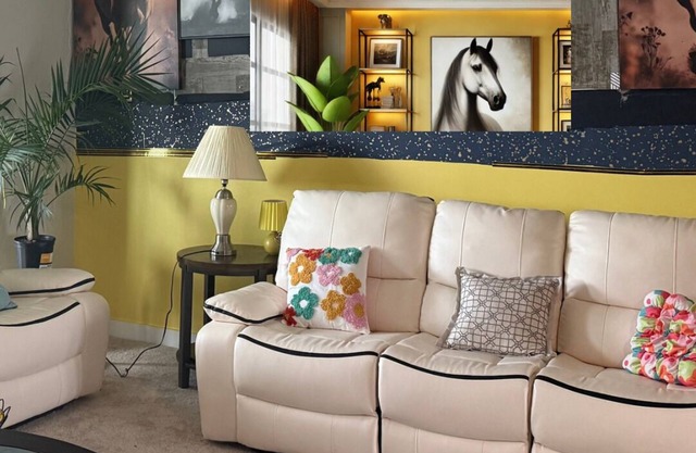 Tranquil 1-bedroom townhome in welcoming Laurel with AC, WiFi