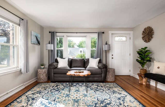 Tranquil 3B Residence: Near Downtown Portland