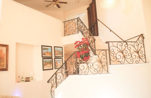 Tranquil 4BR/3BA private house w/ inviting yard perfect for any type of stay