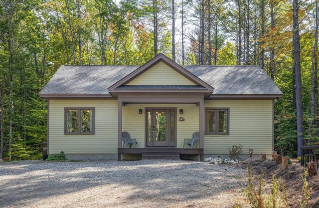 Tranquil 5-BR Mountain Retreat 8-Min. to Mt. Sunapee