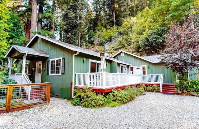 Tranquil 5BR | Hot Tub | Fireplace | Deck