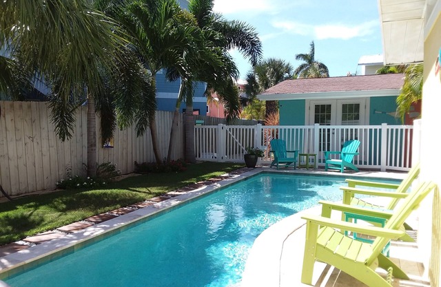 Tranquille Anna Maria Island Resort, Unité 3 ... Seulement 4 unités, toutes les commodités, VIDEO