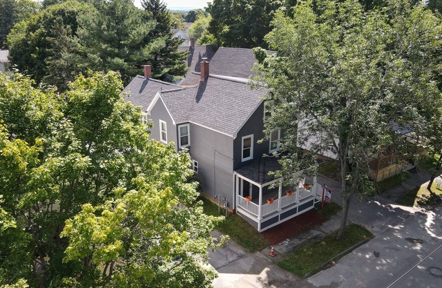 Tranquil, Beautiful, Fully Furnished, Across From Park House