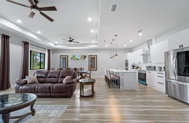 Tranquil Brand New Central Location Lake Front