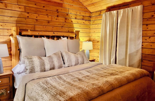 Cabine de luxe avec 1 chambre, 1 salle de bain et jacuzzi sur le sommet d'une montagne
