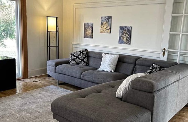 Tranquil Coastal Escape, minutes to Port Stanley Beach. Pet-Friendly!
