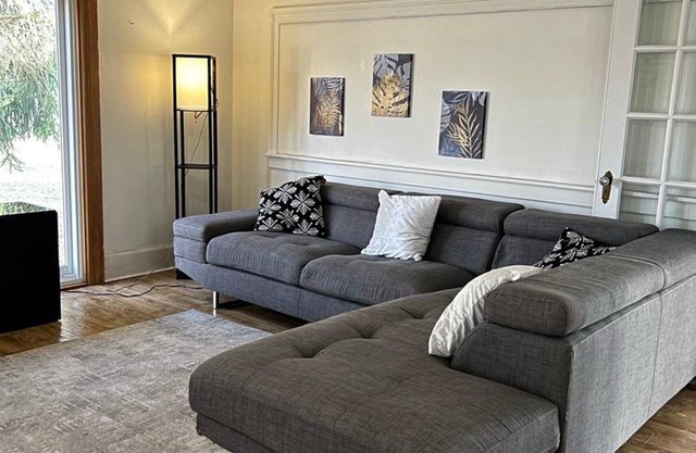 Tranquil Coastal Escape - Minutes to the Beach!