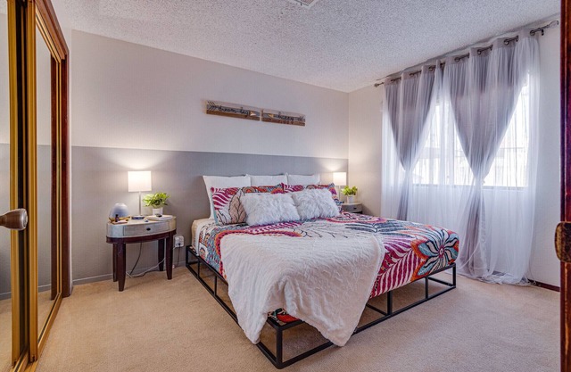 🌈Tranquil condo with cozy king beds🌈decaf/ regular coffee✨work from🏡✨fast wifi✨
