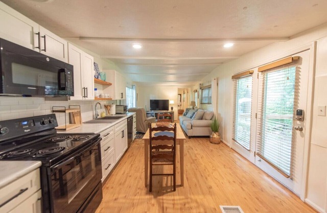 Tranquil Cottage w/ Soaking Tub & Oversized Shower