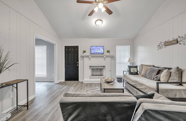 Tranquil Escape 3 Bedroom Home by RedAwning