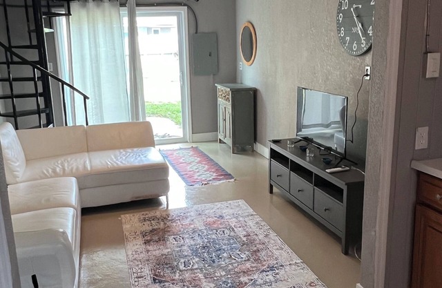 Tranquil Guest House In a Very Quiet Neighborhood