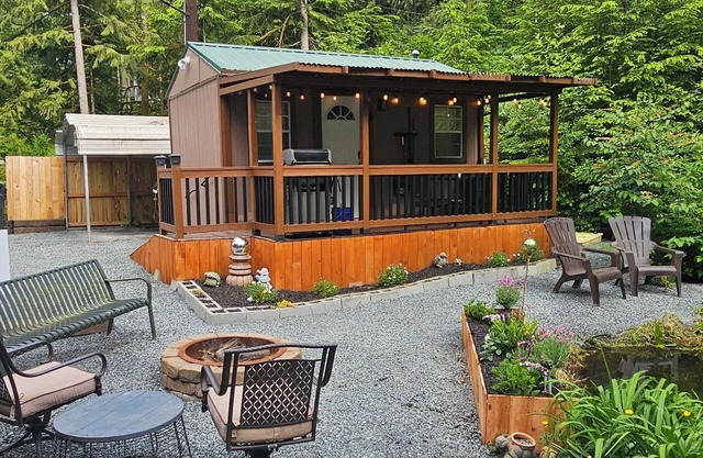 Economical Guest House/Tiny House for 2 in Granite Falls - Only 15 Cleaning Fee