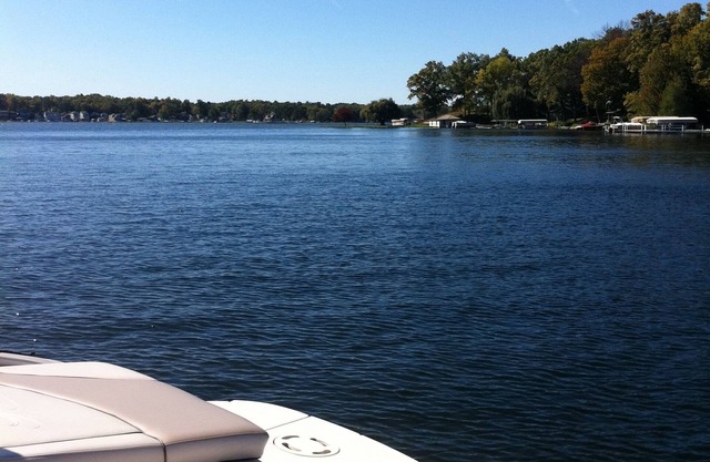 Lake James Cottage 4 chambres avec Sandy Beach et Fishing Off Pier