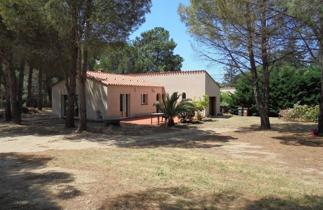 Maison au calme avec 2 chambres, terrasse et grand terrain à Laroque-des-Albères (10km de la mer)