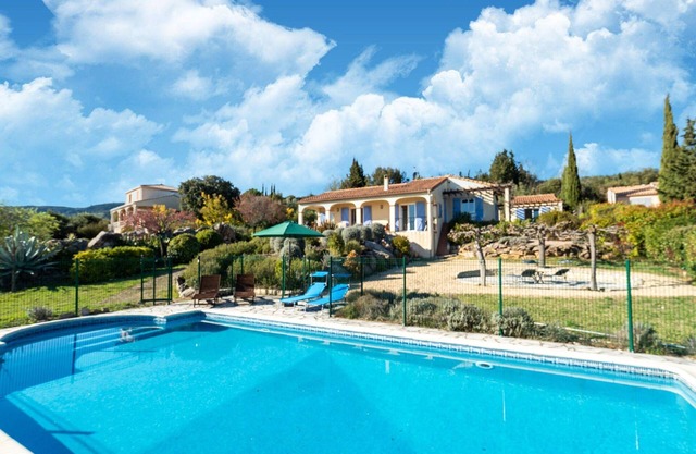 Maison de vacances tranquille avec piscine privée