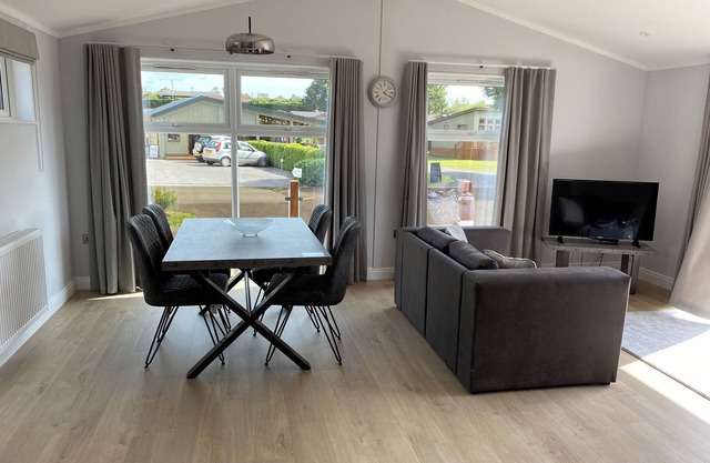 Tranquil Lodge Retreat in Wells