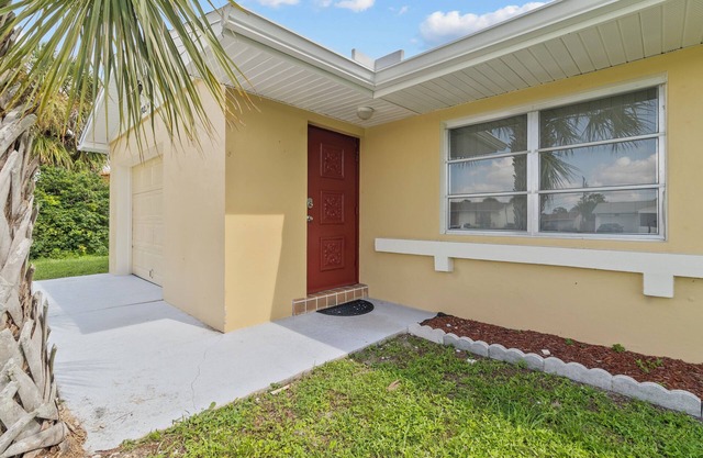 *Tranquil Oasis* Near *Warm Mineral Springs*