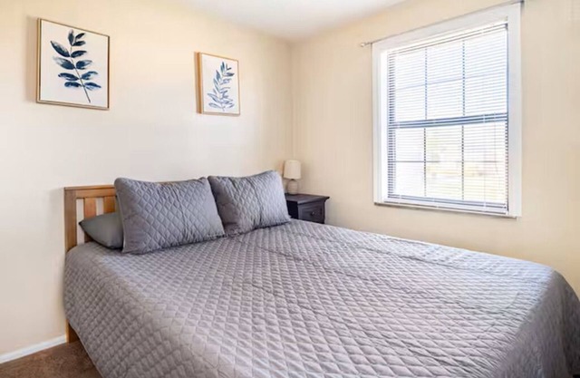 Serene & Pet-Friendly Apt by Dorthy Lane
