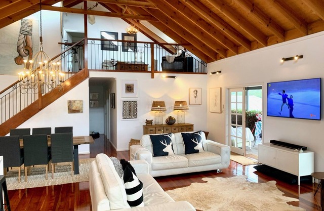Tranquil private country retreat with stunning rural views