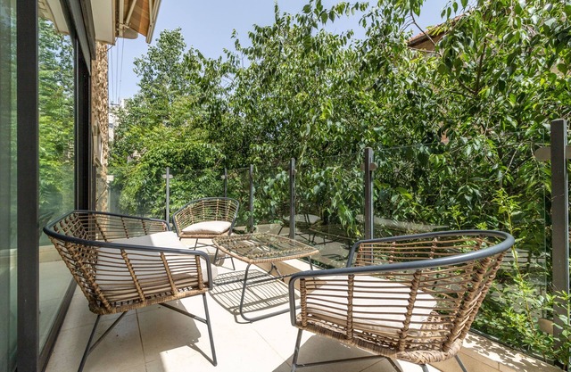 Tranquil, spacious, comfortable, Best Location. Sleeps 6