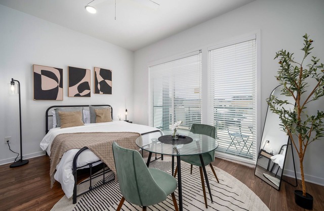 Tranquil Studio Haven with Private Balcony!