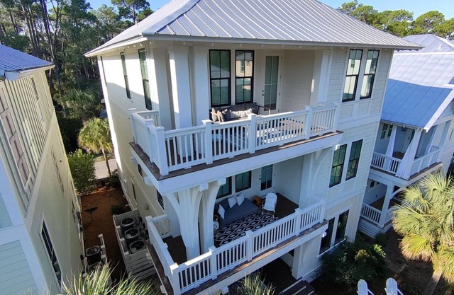 "Tranquil Tides" Private Beach Access in Seacrest, Pool, Bikes