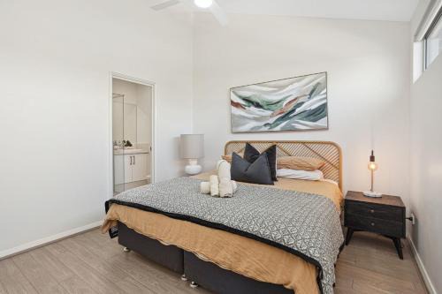 Tranquil Tree Views 2 Bedroom 2 Bathroom Apartment