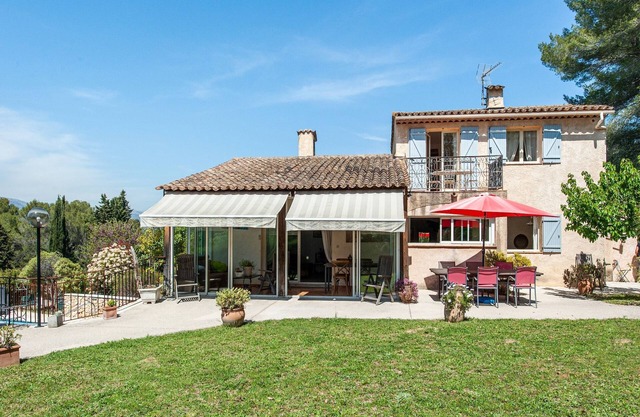 Villa moderne à Mougins avec piscine privée