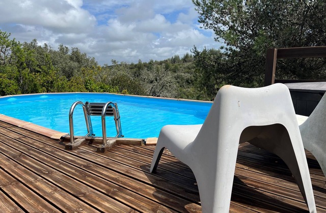Tranquil Villa with pool, walk to beach and Salema