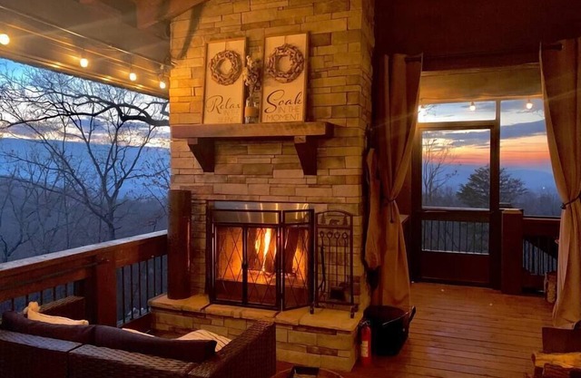 Tranquility Perch | Book 2 Nights Get 3rd Free!