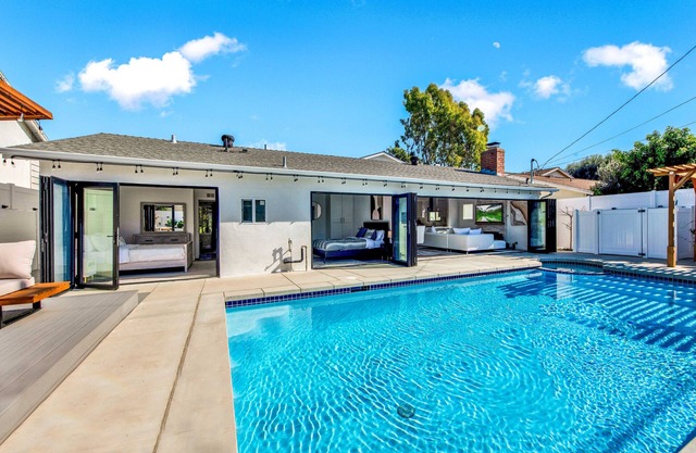 Transports you to a world of privacy your entertainment and relaxation begin.