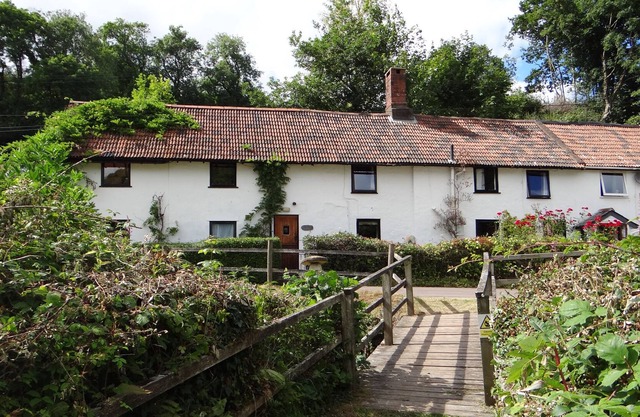 Travellers Rest, WHEDDON CROSS