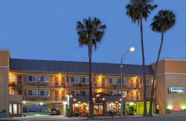 Travelodge by Wyndham Culver City
