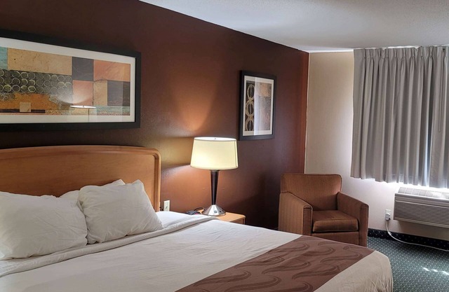 Travelodge by Wyndham Fargo West Acres