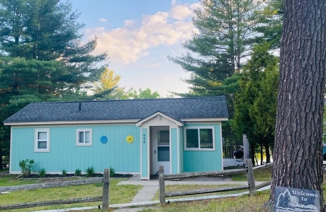 Rennie Lakefront Cottage, Traverse City - 15 minutes du centre-ville - 5 personnes