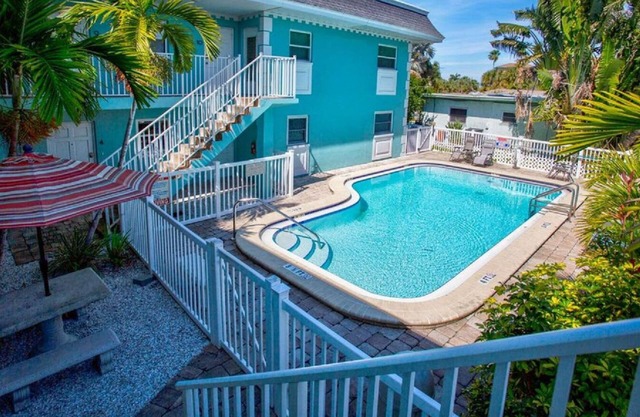 Treas Is St Pete Short Long Term 2 Blks Beach Heated Pool King Bed Boat Slip 9