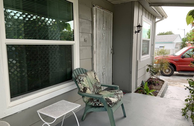 Treasure Coast Retreat - 5 min from Beach
