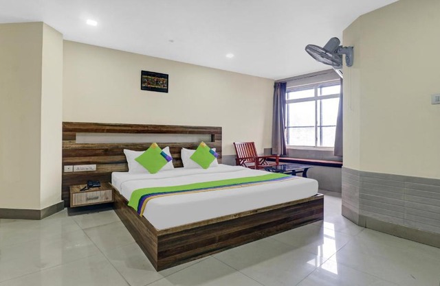 Treebo Darwesh Residency - 500m from Railway Station