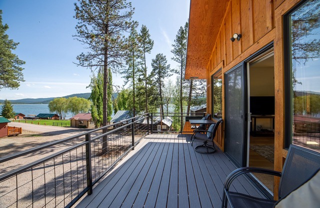 Treehouse-Premium-Loft-Salle de bain privée séparée-Vue sur Lac