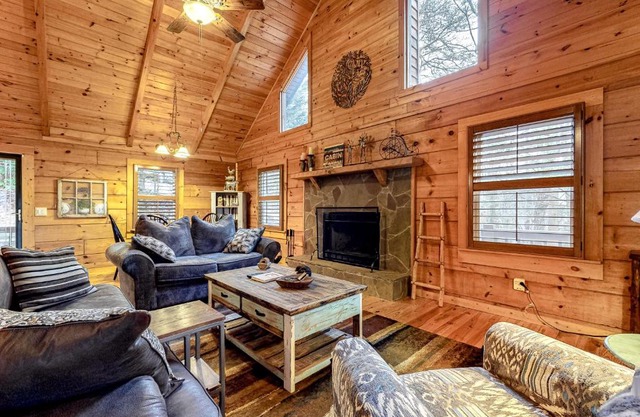 TreeHouse Hideaway