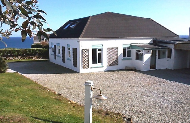 Au-dessus de Beach House en position panoramique Grandes 8 personnes dans 1 Acre Jardin privé