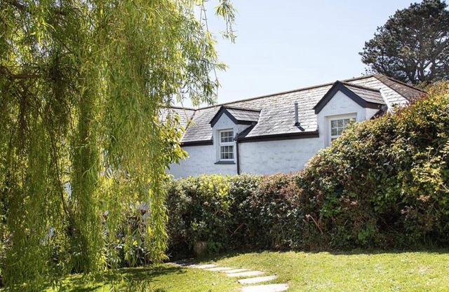 Tregarth, spacious accommodation located in an extended cottage just a 5 minute walk from Gorran Haven