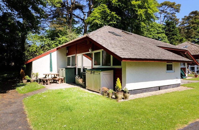 Trelessy Lodge, AMROTH
