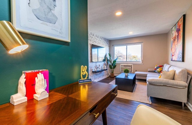 Tremont DWTN Modern entire unit
