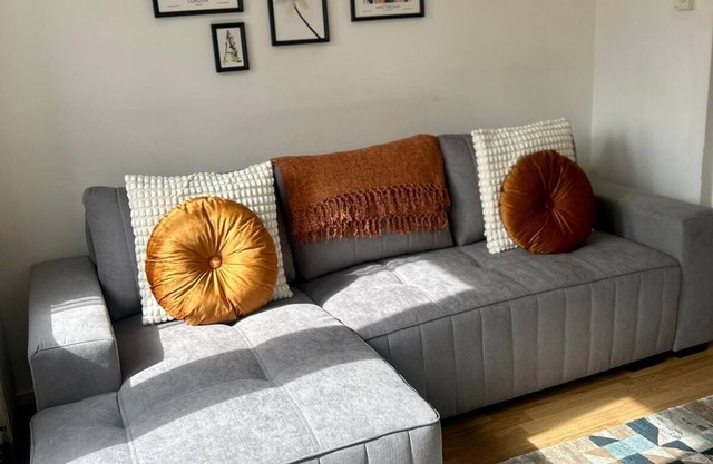 Trendy 2-Bed City Centre Home – Free Parking