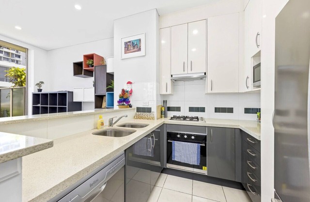 Trendy and Comfy Stay in Waterloo
