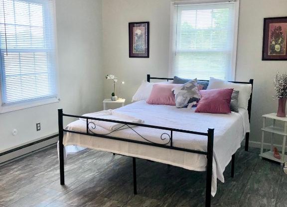 Trestle Creek Farm- farmhouse suite