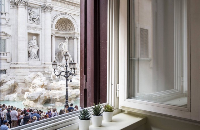 Exclusive and Elegant Apartment with a Private Breathtaking View.